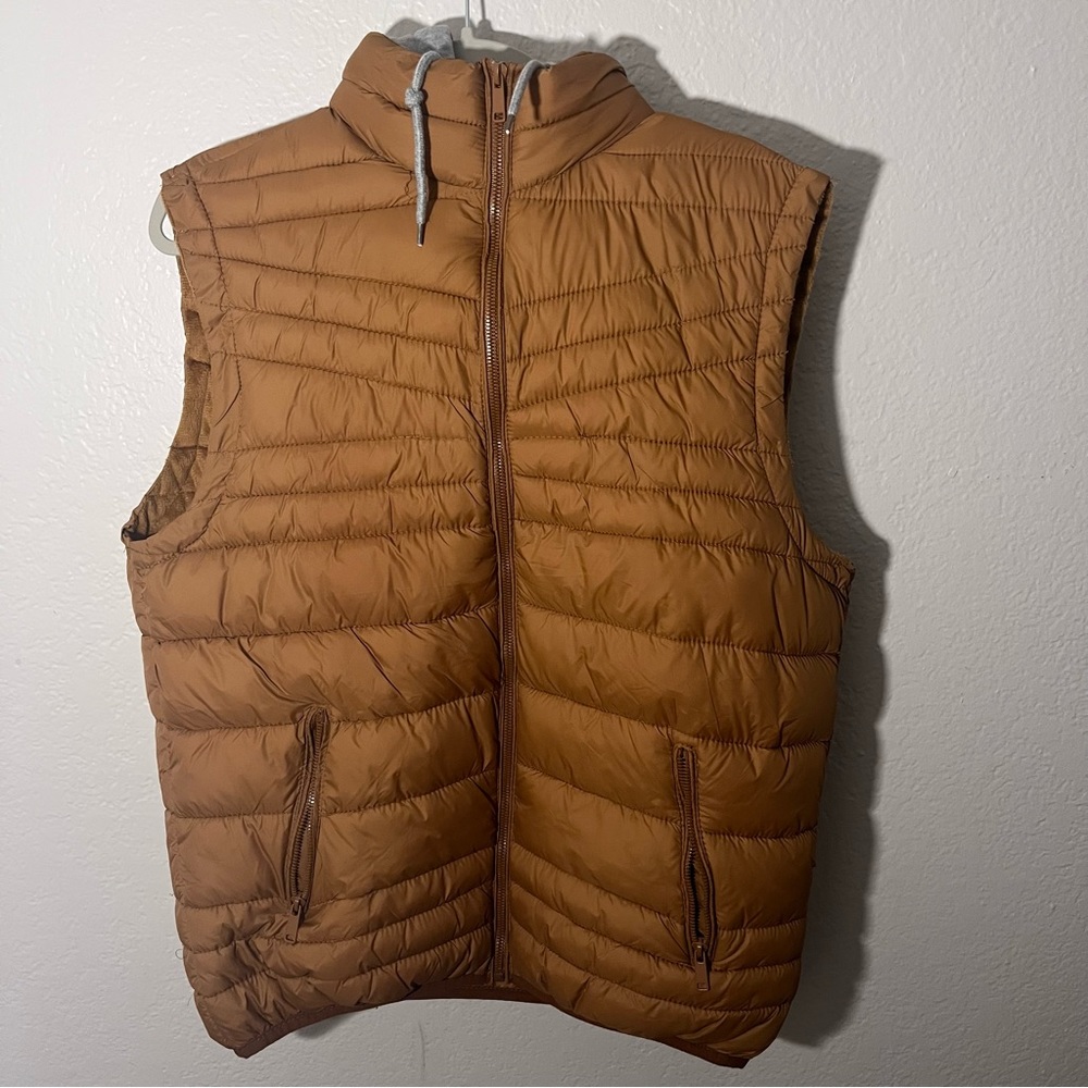 Rock Revolution Sleeveless Hooded Puffer Vest - Sz M